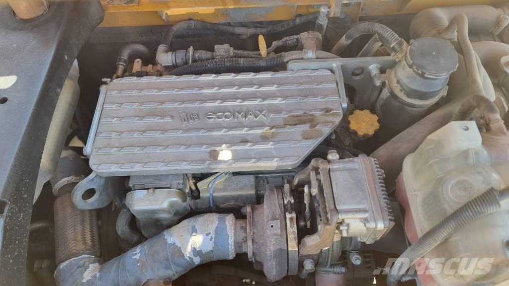 JCB JS 220 Plus Paletli ekskavatörler