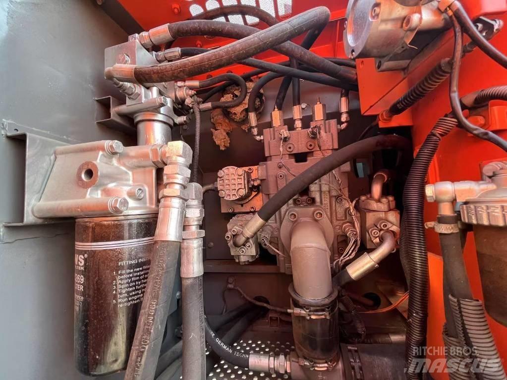 Hitachi ZX 160 Paletli ekskavatörler