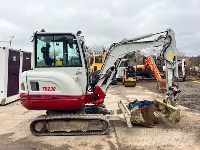 Takeuchi TB 230 Mini ekskavatörler, 7 tona dek
