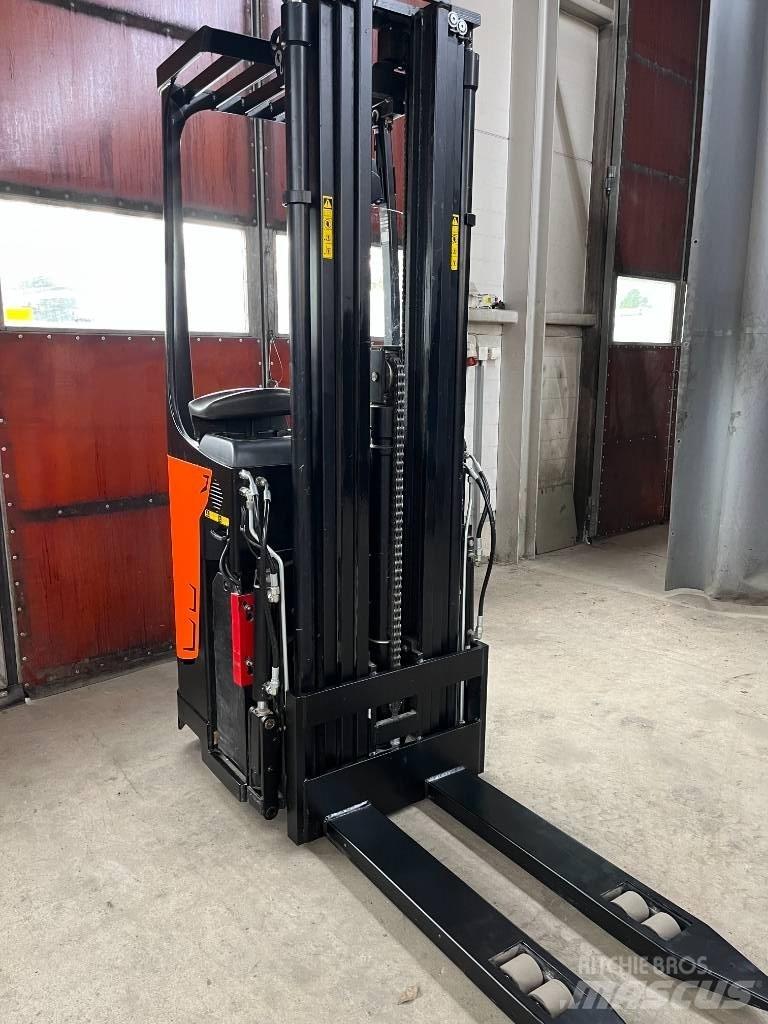 Rocla SST 16 AC Akülü depo ekipmanları