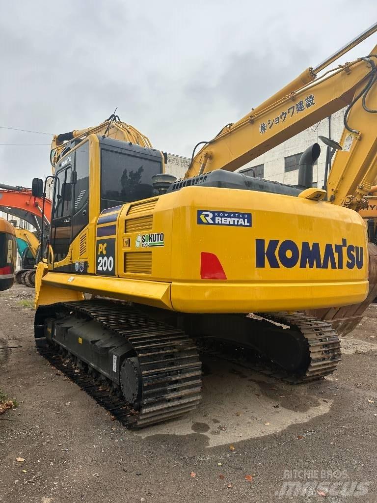 Komatsu PC 200-8 Paletli ekskavatörler