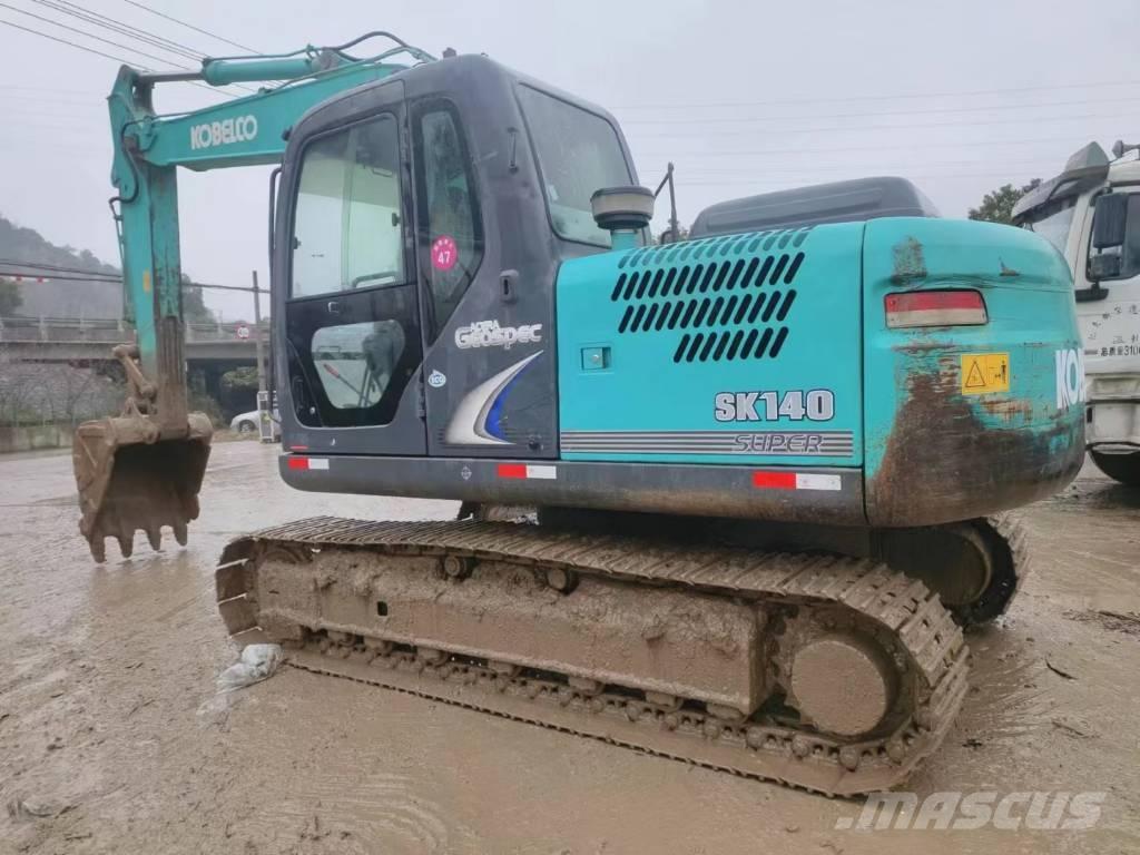 Kobelco SK 140 Paletli ekskavatörler