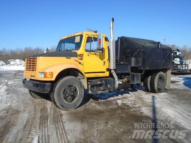 International 4900 Transmikserler