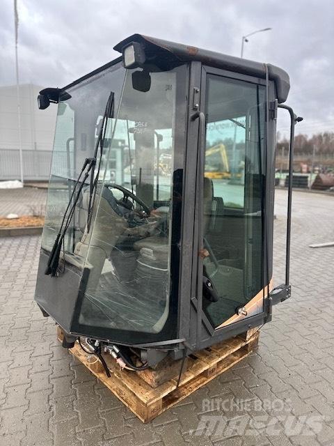 CASE 721 F USED CAB Kabin