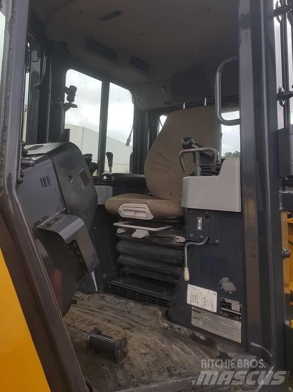 Komatsu D 51 EX-22 Paletli dozerler