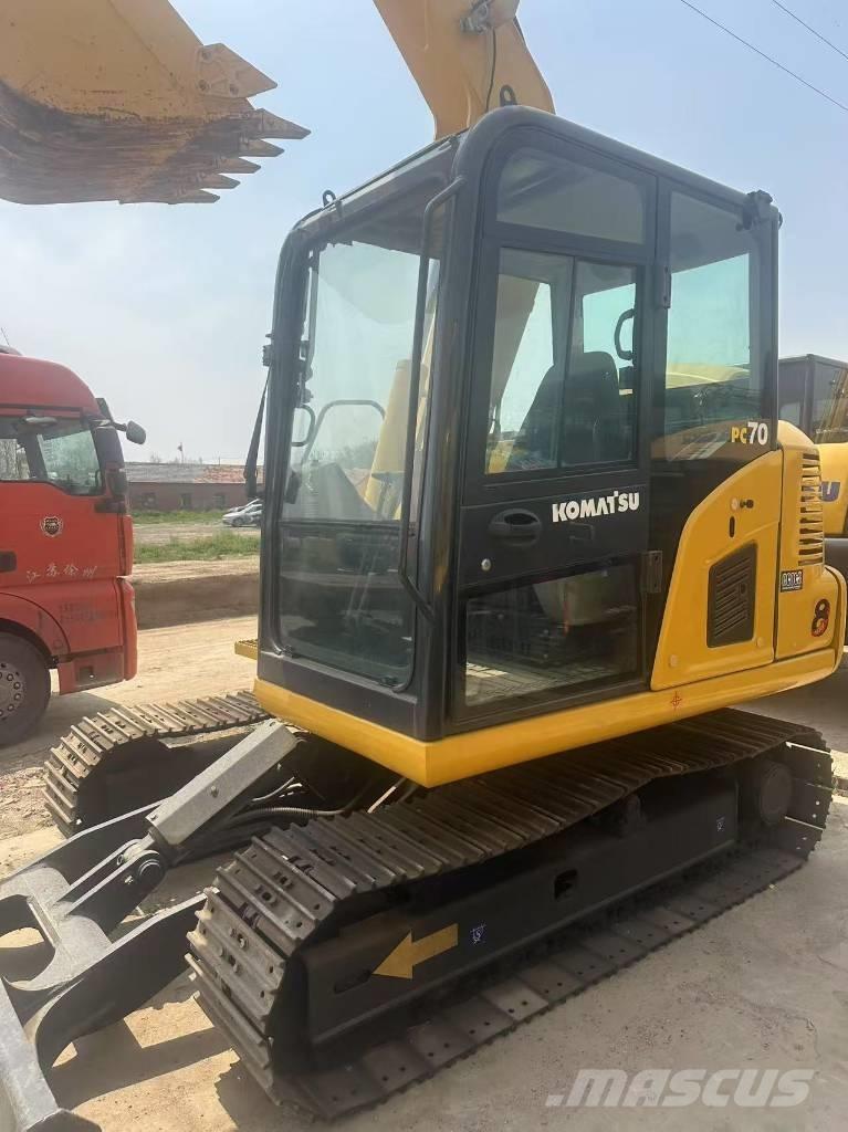 Komatsu PC 70 Paletli ekskavatörler
