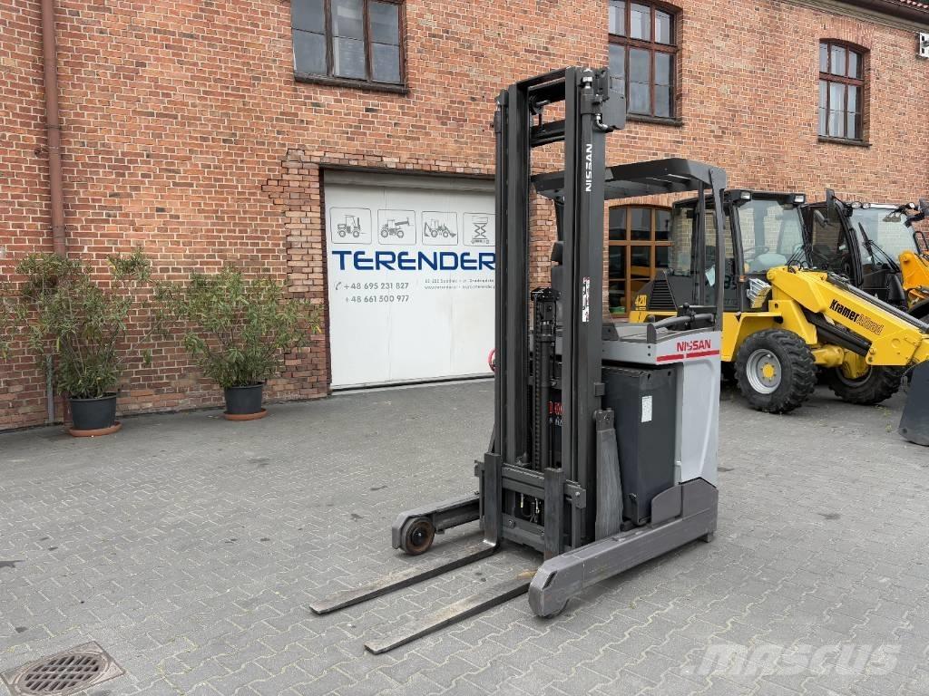 Nissan ULS 120 Reach truck - depo içi istif araçları