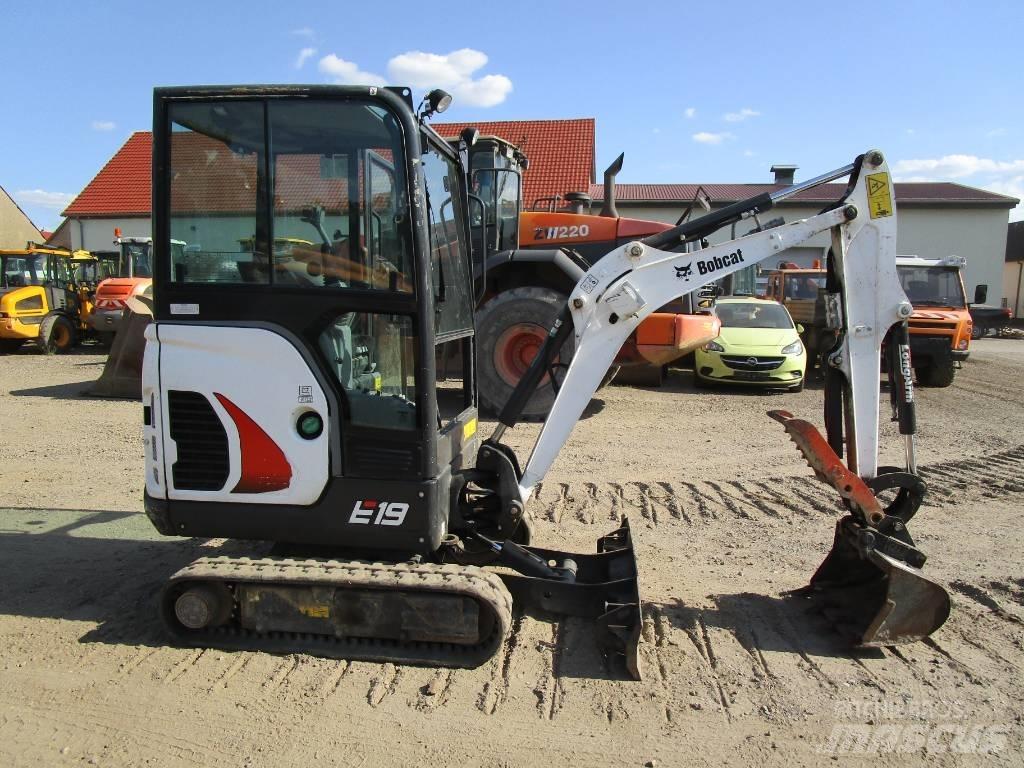 Bobcat E 19 Z   V  E 20 Mini ekskavatörler, 7 tona dek