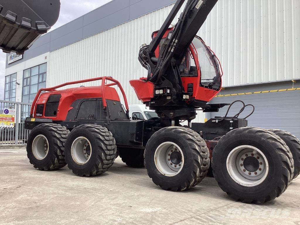 Komatsu 931 XC Biçerdöverler