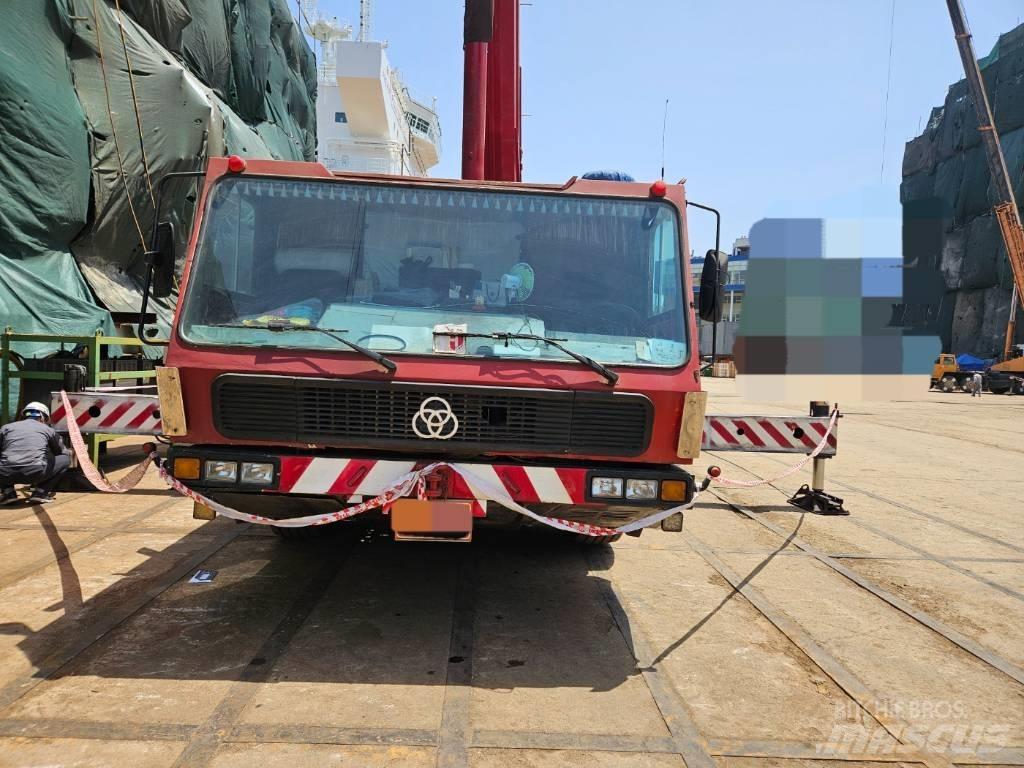 Krupp kmk5160 Yol-Arazi Tipi Vinçler (AT)