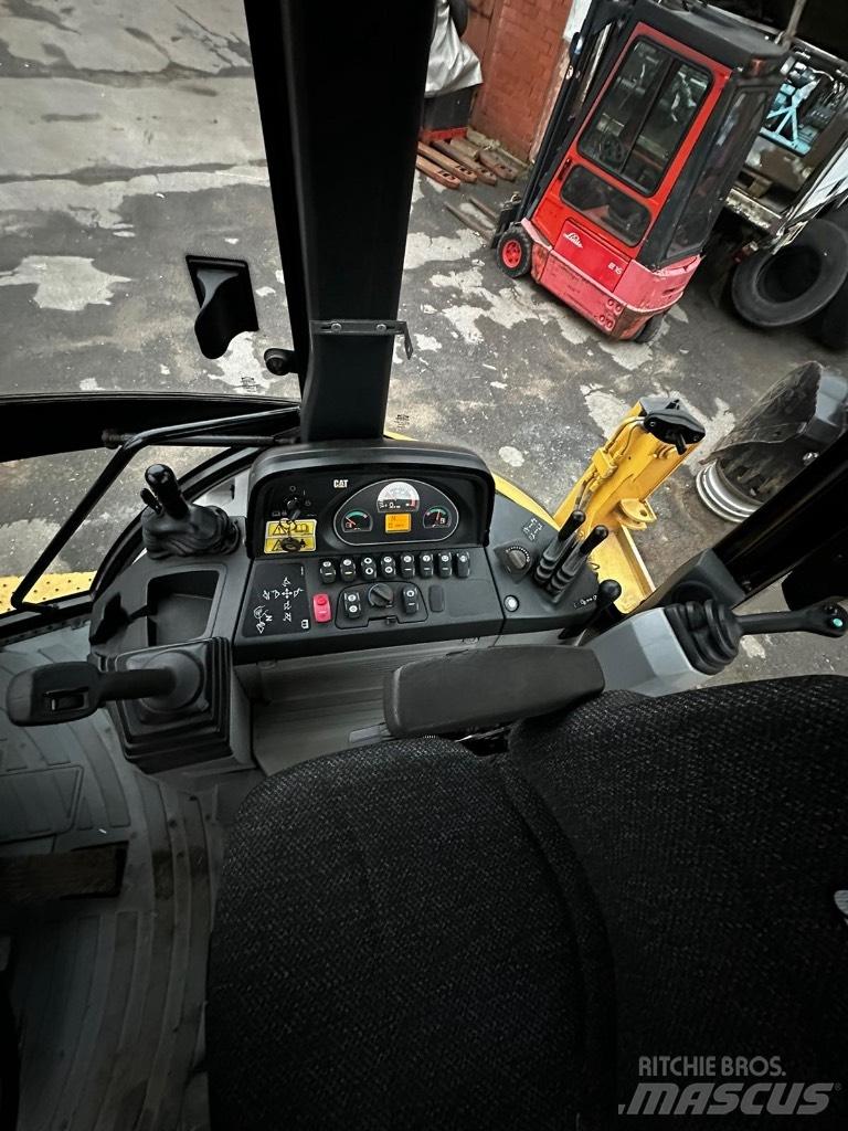 CAT 444F Kazıcı yükleyiciler - beko loder