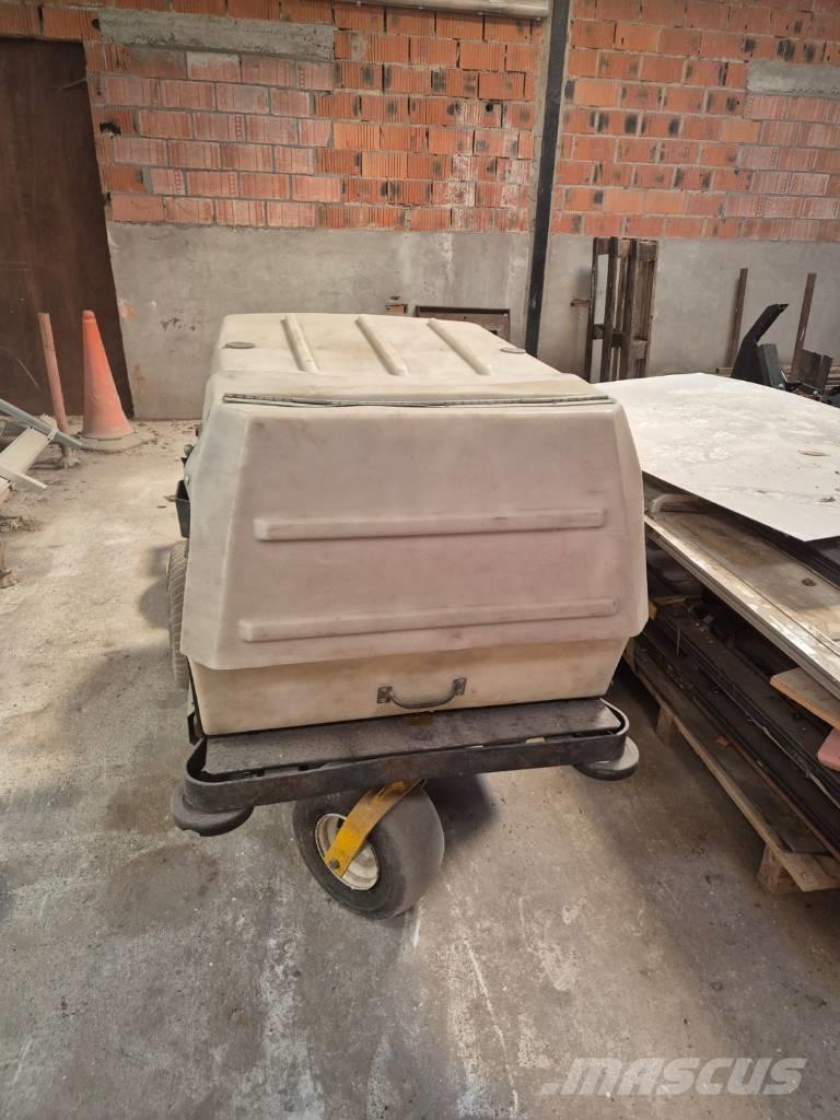 Walker Maaier Sıfır dönüşlü çim biçme makineleri