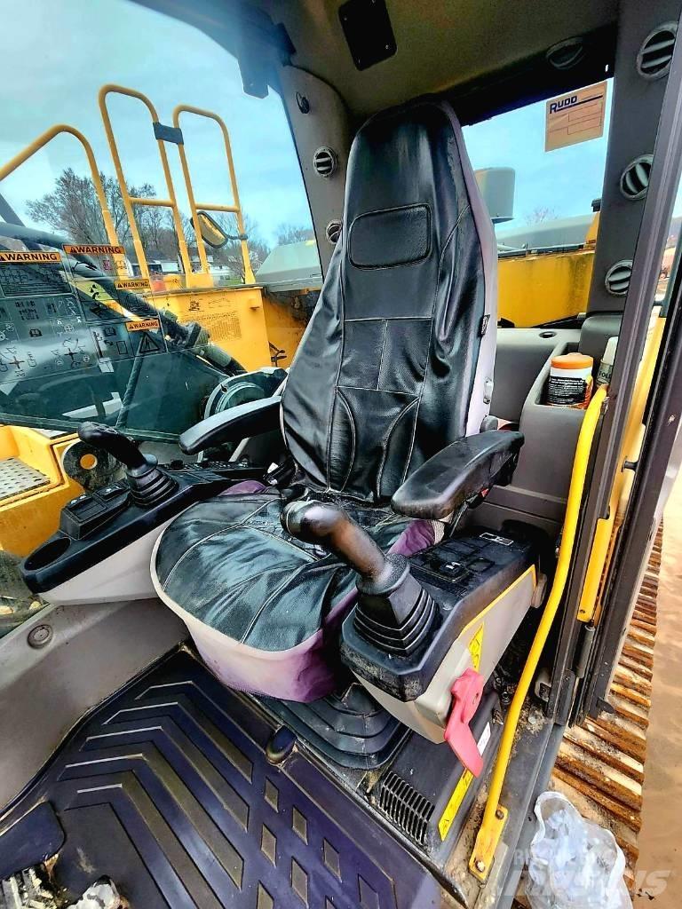 Volvo EC300ELR Paletli ekskavatörler