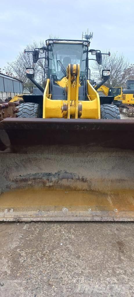 Komatsu WA 320 Tekerlekli yükleyiciler