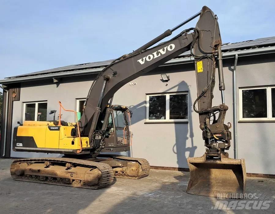 Volvo EC 220 DL Paletli ekskavatörler
