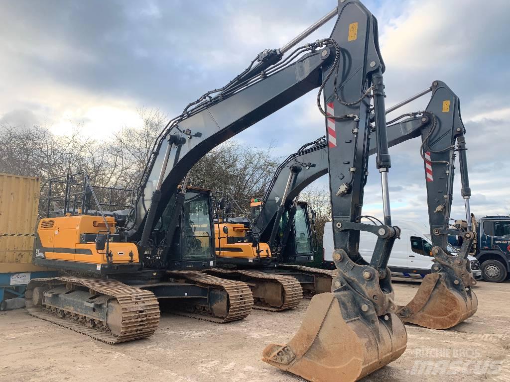 Hyundai HX220A L Paletli ekskavatörler