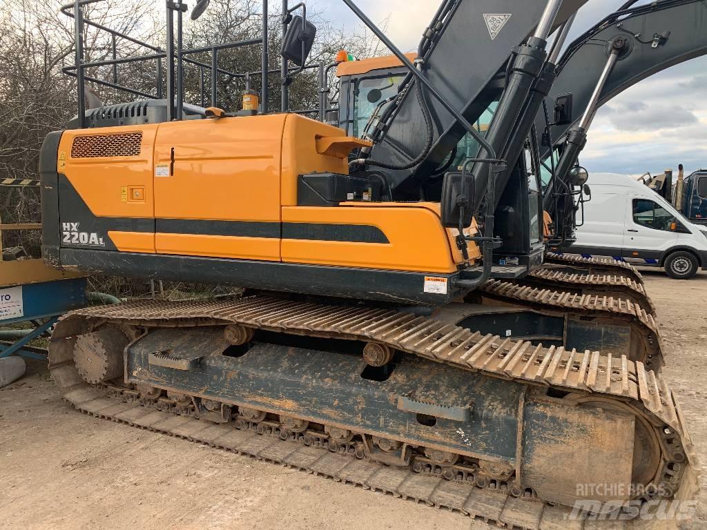 Hyundai HX220A L Paletli ekskavatörler