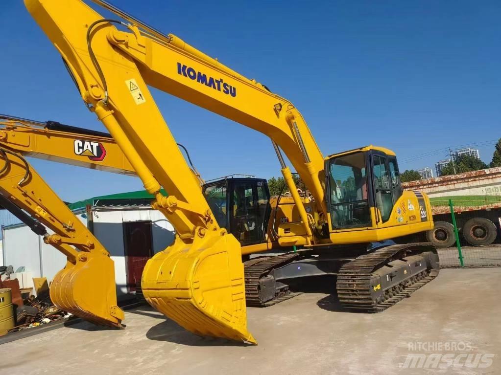 Komatsu PC 220 Paletli ekskavatörler