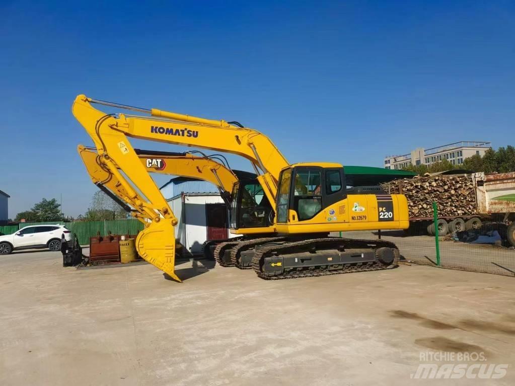 Komatsu PC 220 Paletli ekskavatörler