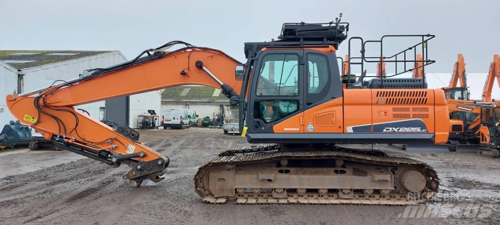Doosan DX225LC-5 Paletli ekskavatörler