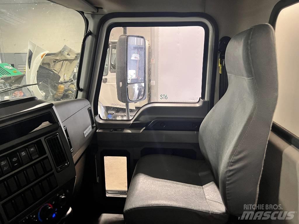 Mack MD 6 Kapali kasa kamyonlar