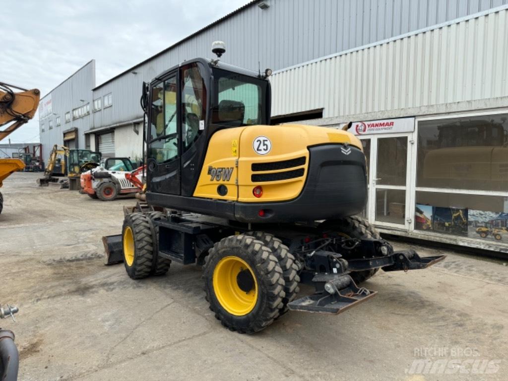 Yanmar B95W (40744) Lastik tekerli ekskavatörler
