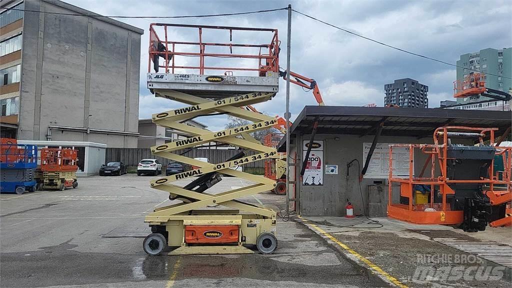 JLG 3246ES Makasli platformlar