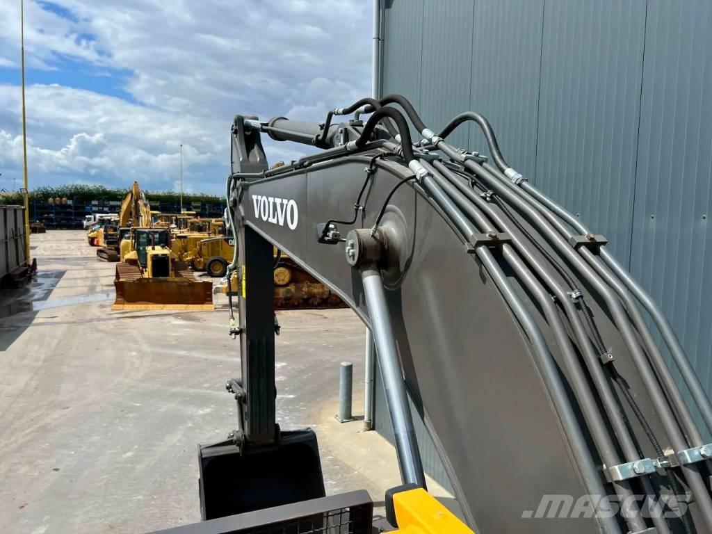 Volvo EC210 Paletli ekskavatörler