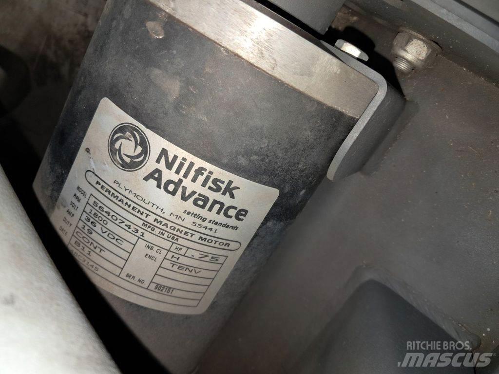Nilfisk BR1050CS İç mekan süpürme makineleri