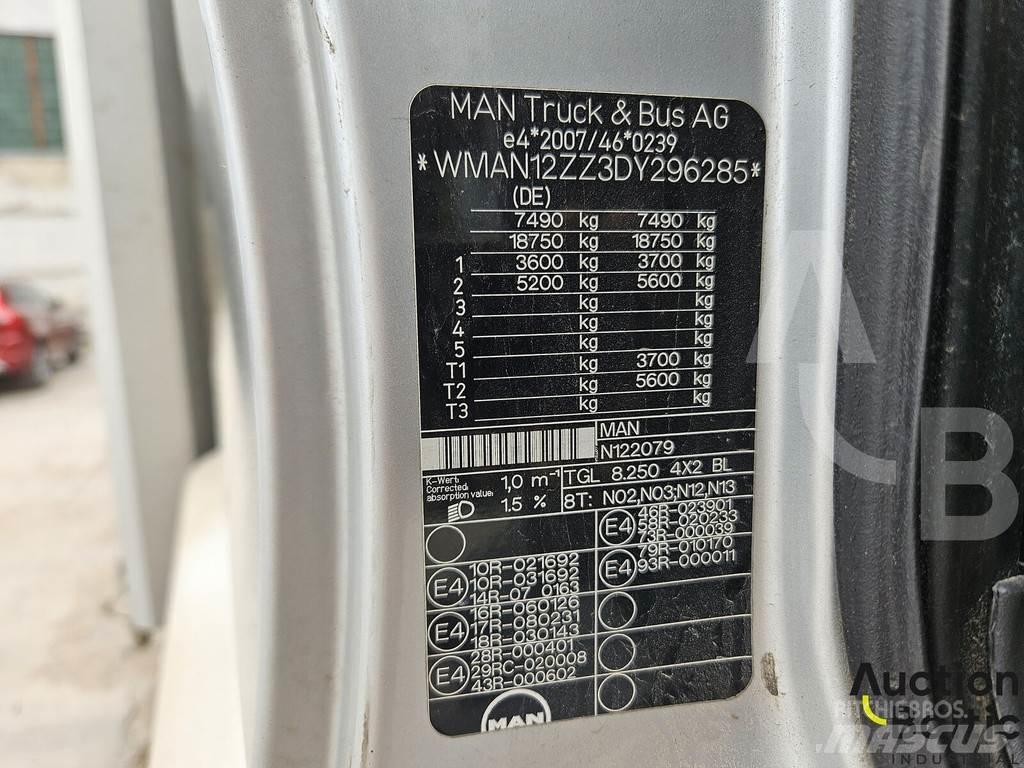 MAN TGL8.250 Kayar tenteli kamyonlar
