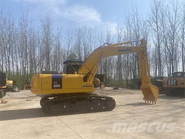 Komatsu PC200-7 Paletli ekskavatörler