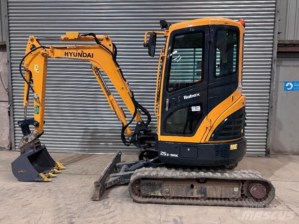 Hyundai R25Z-9 AK Mini ekskavatörler, 7 tona dek