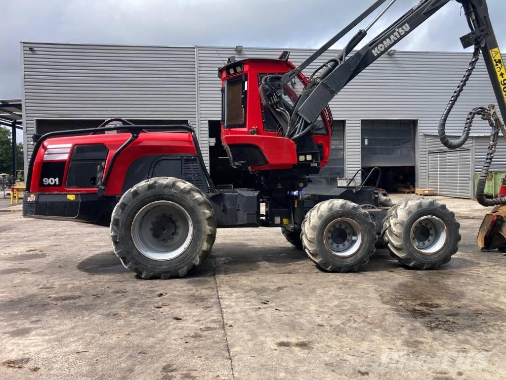 Komatsu 901 Biçerdöverler