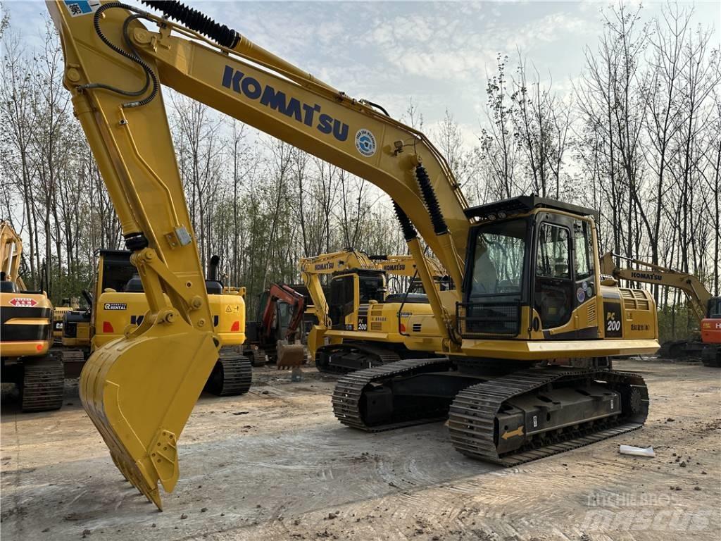 Komatsu PC200-8 Paletli ekskavatörler