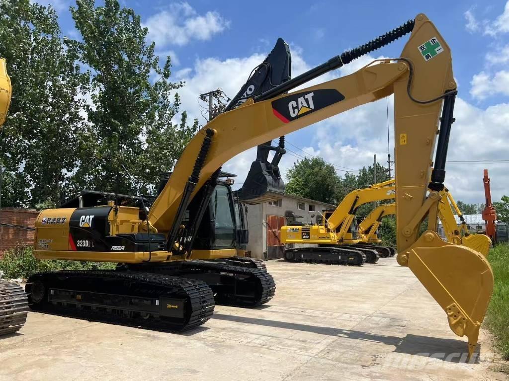 CAT cat323d Midi ekskavatörler 7 - 12 t