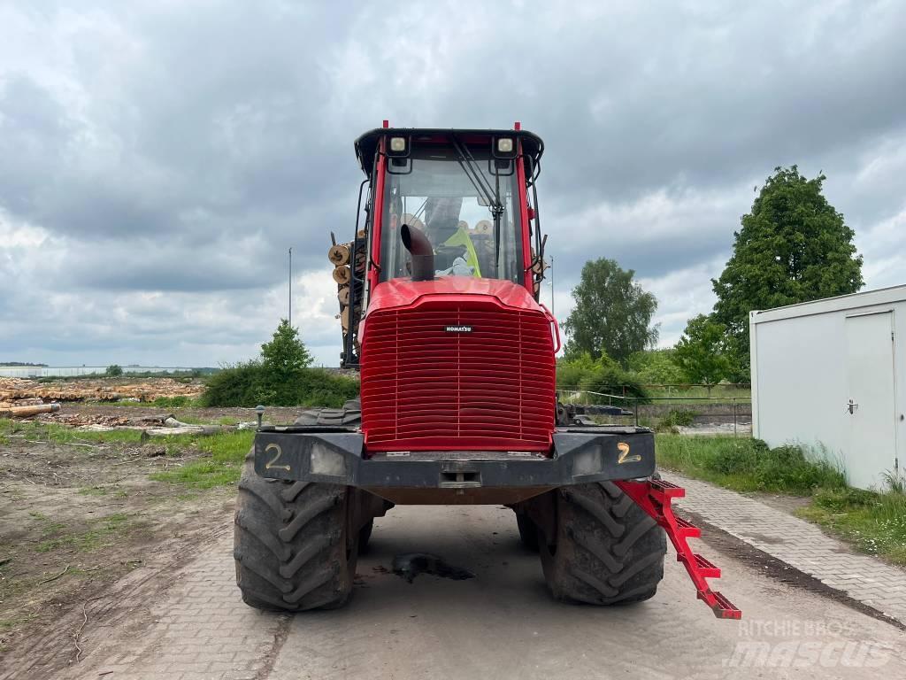 Komatsu 845 Tomruk yükleyici traktörler
