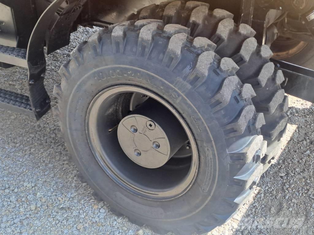 CAT M318F Lastik tekerli ekskavatörler