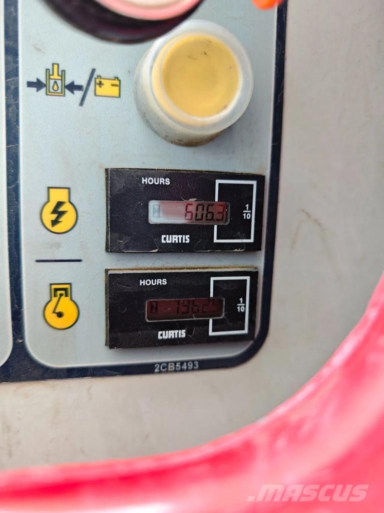 Dino 220 XTC 2 Körüklü personel platformları