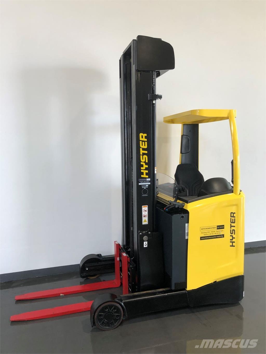 Hyster R1.4 Reach truck - depo içi istif araçları