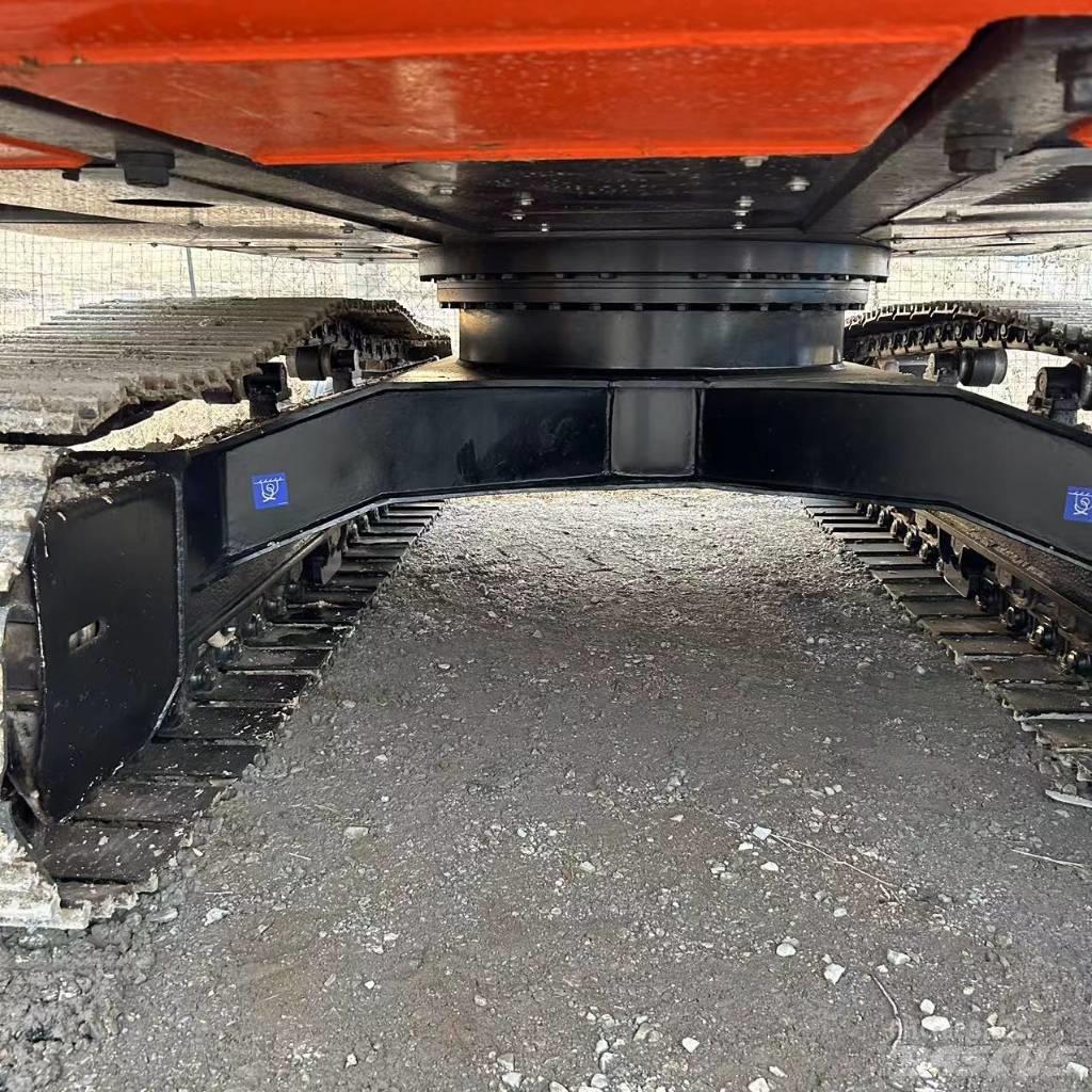 Hitachi ZX 200 Paletli ekskavatörler