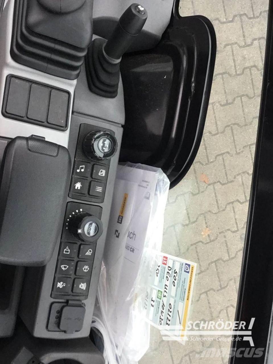 CAT 302 CR Lastik tekerli ekskavatörler