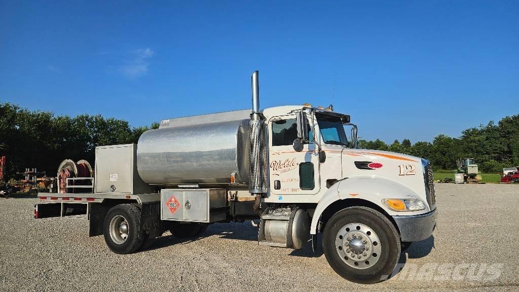 Peterbilt PB335 Tankerli kamyonlar