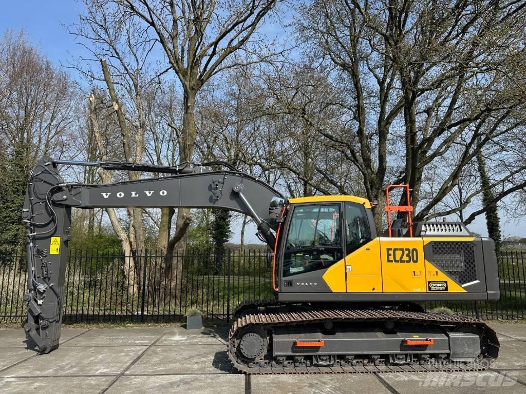 Volvo EC 230FL Paletli ekskavatörler