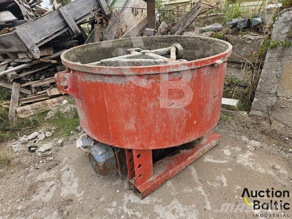  Concrete mixer Beton sericiler