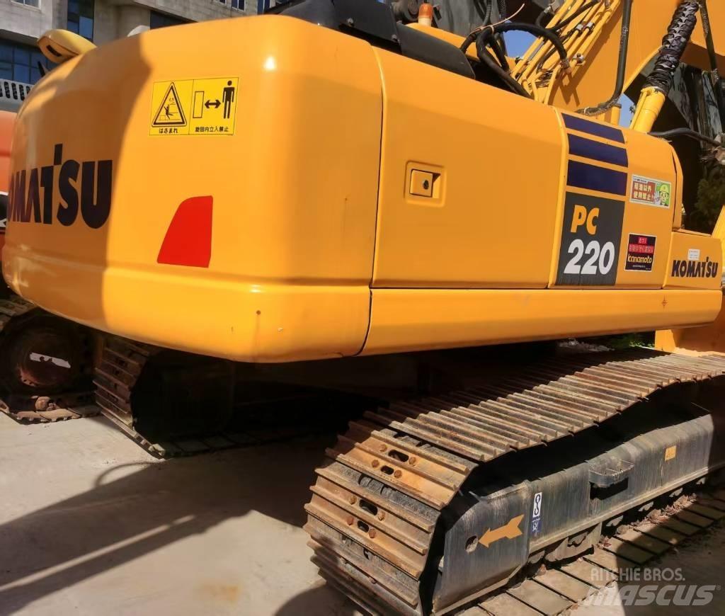 Komatsu PC 220-7 Paletli ekskavatörler