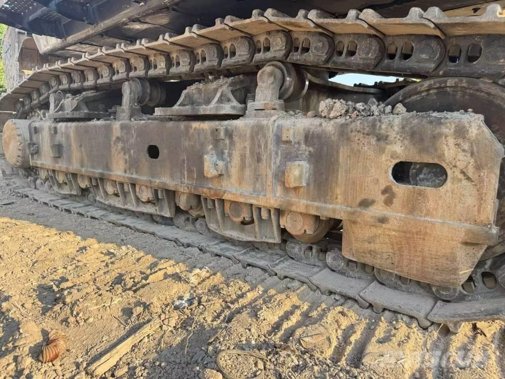 Hitachi ZX690LCH-5A Paletli ekskavatörler