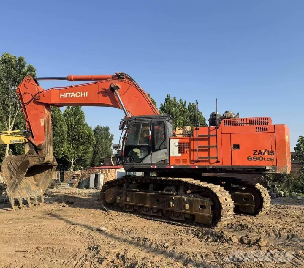 Hitachi ZX690LCH-5A Paletli ekskavatörler