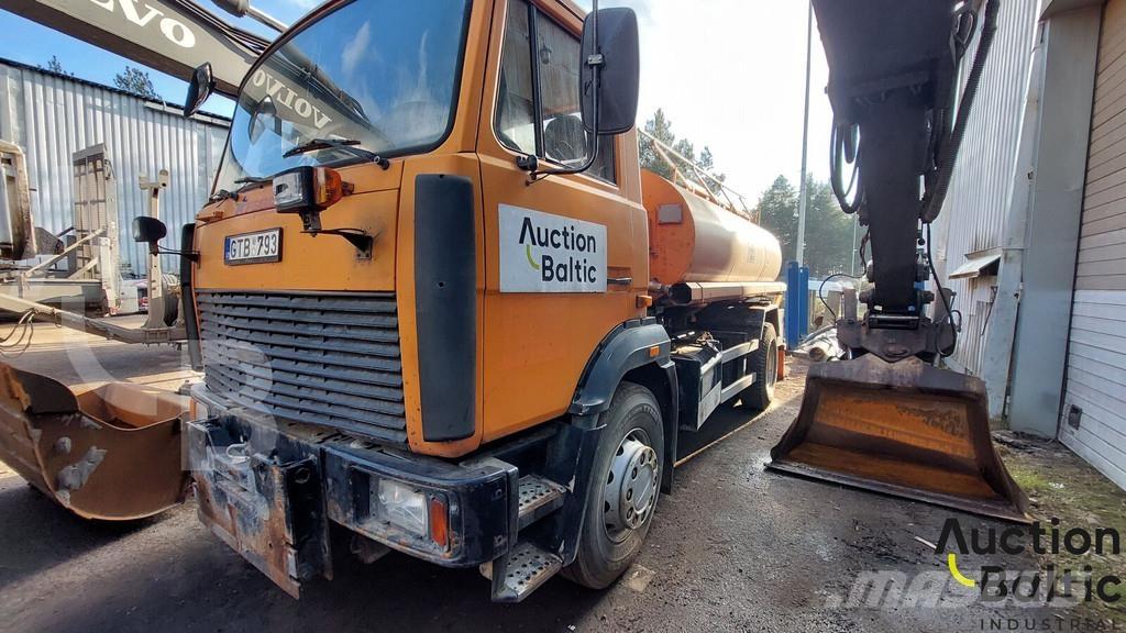 MAZ 533731 Tankerli kamyonlar