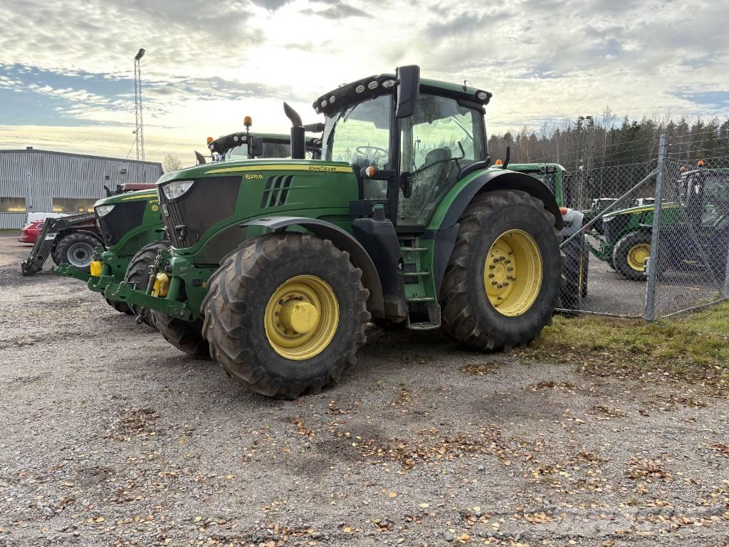 John Deere 6215 R Traktörler