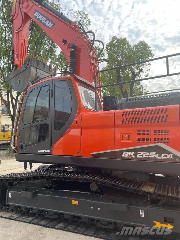 Doosan DX 225 Midi ekskavatörler 7 - 12 t